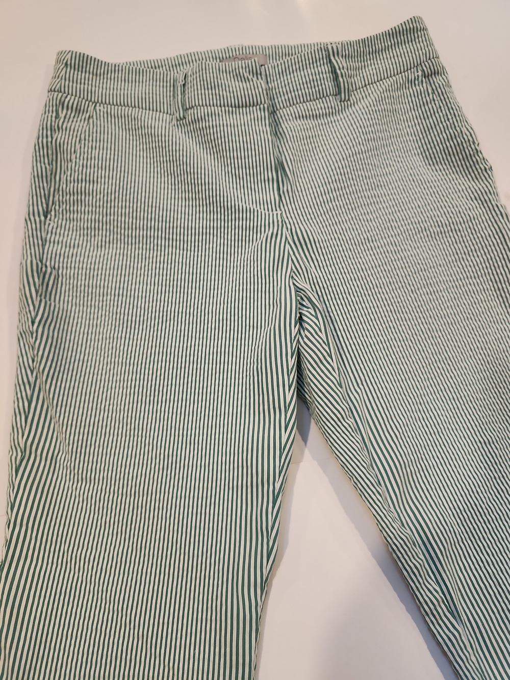 Dalia Green and White Stripes Ladies Crop Pants, Size 8